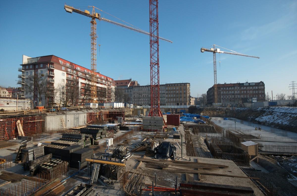 budowa bloku we Wrocławiu